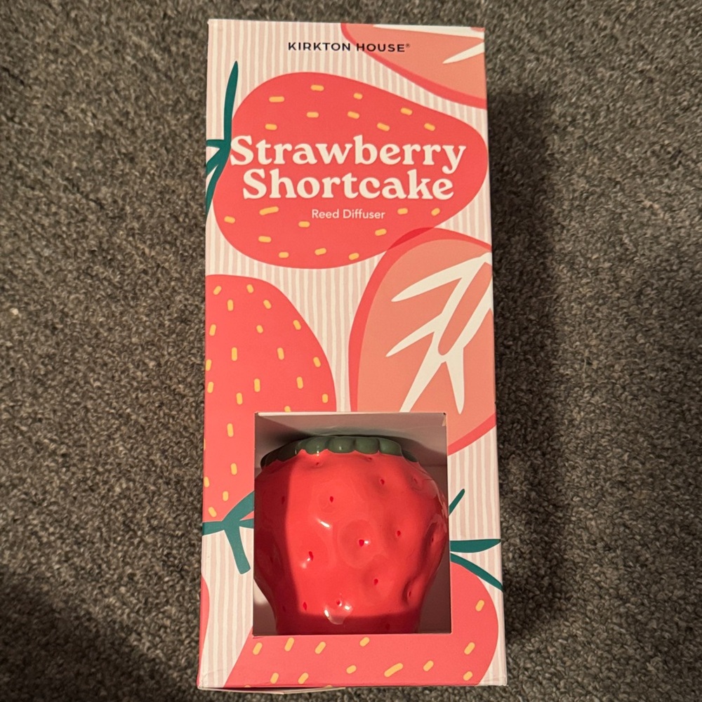 Kirkton House Strawberry Shortcake Reed Diffuser - Red